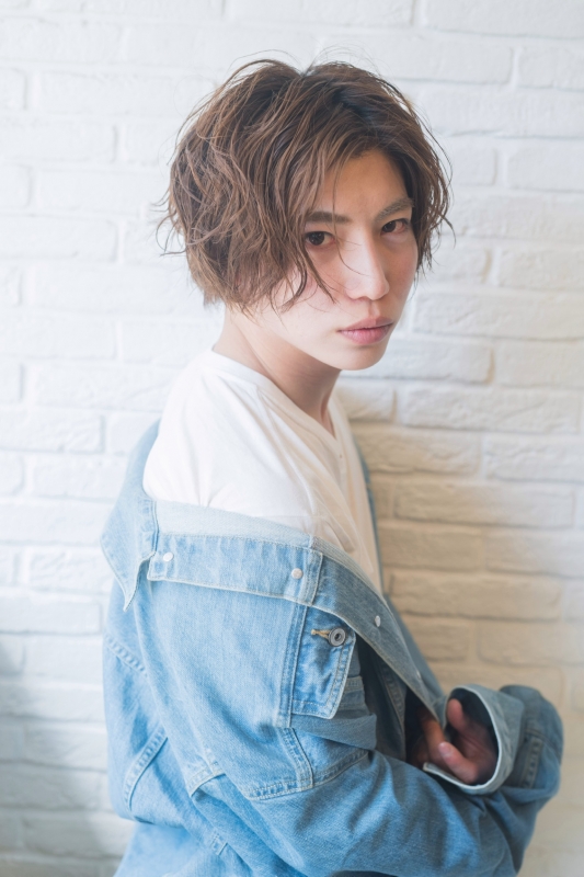 ミディアム センターパート Homme Hair 佐藤 ヘアカタログ Homme